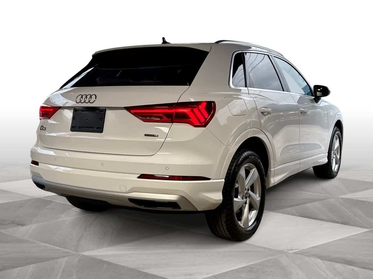 Thumbnail: 2021 Audi Q3 - 8