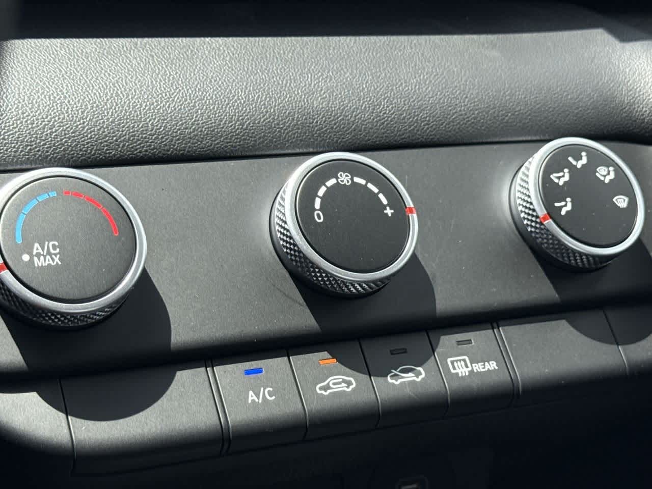 Thumbnail: 2025 Hyundai Elantra - 20