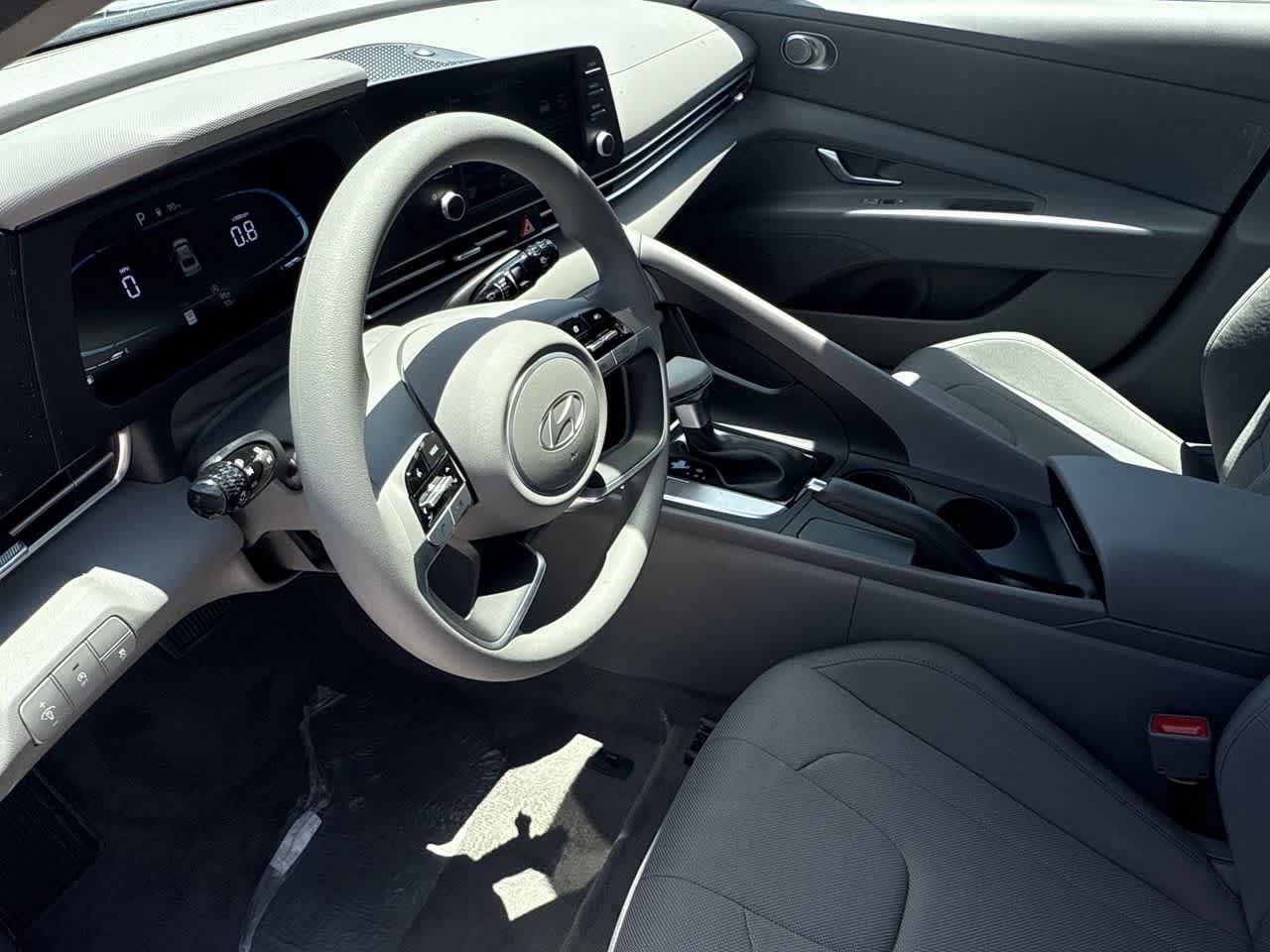 Thumbnail: 2025 Hyundai Elantra - 13