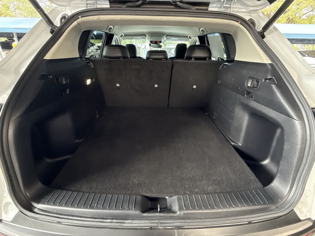 Thumbnail: 2025 Mazda CX-50 - 25