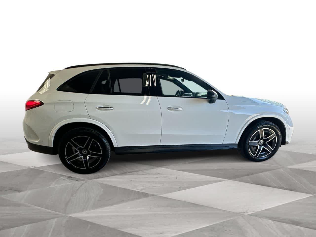 Thumbnail: 2025 Mercedes-Benz GLC - 9