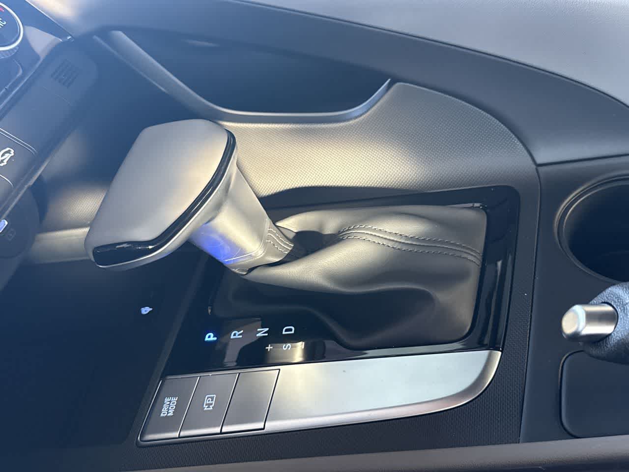 Thumbnail: 2025 Hyundai Elantra - 21