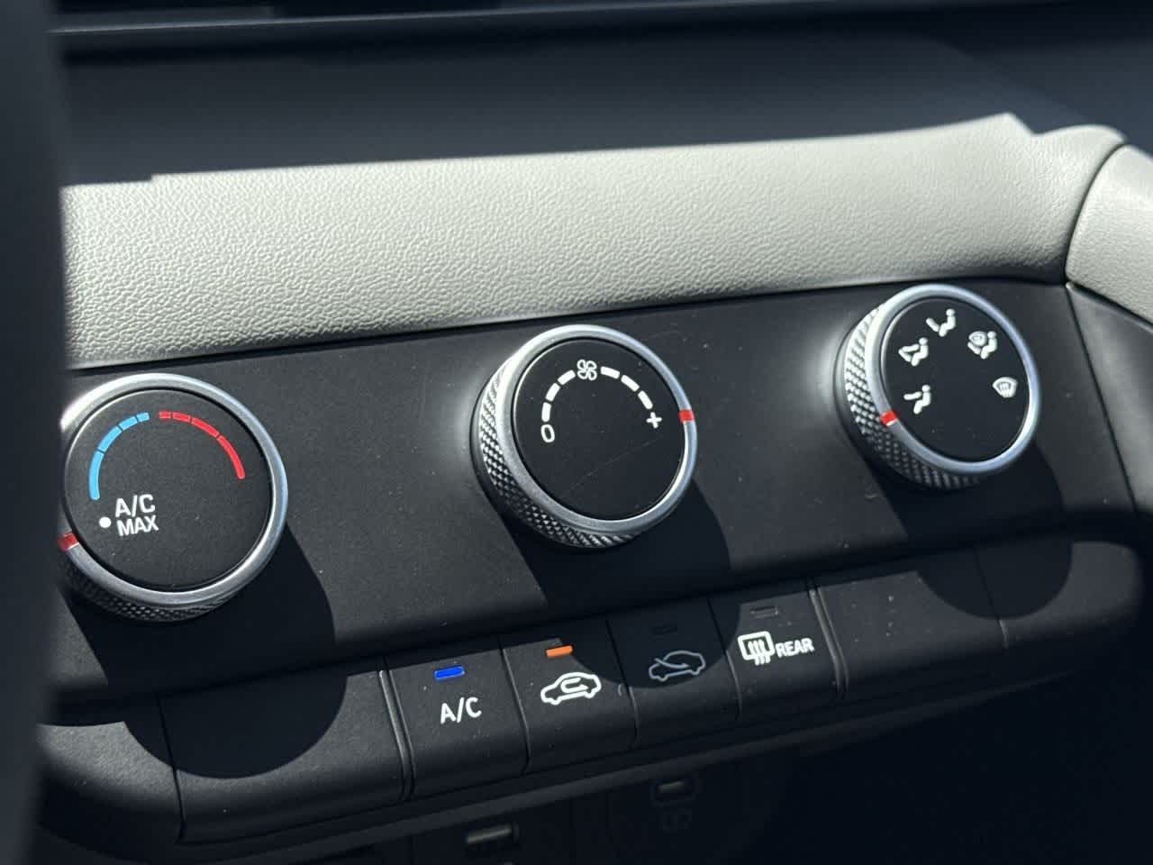 Thumbnail: 2025 Hyundai Elantra - 20