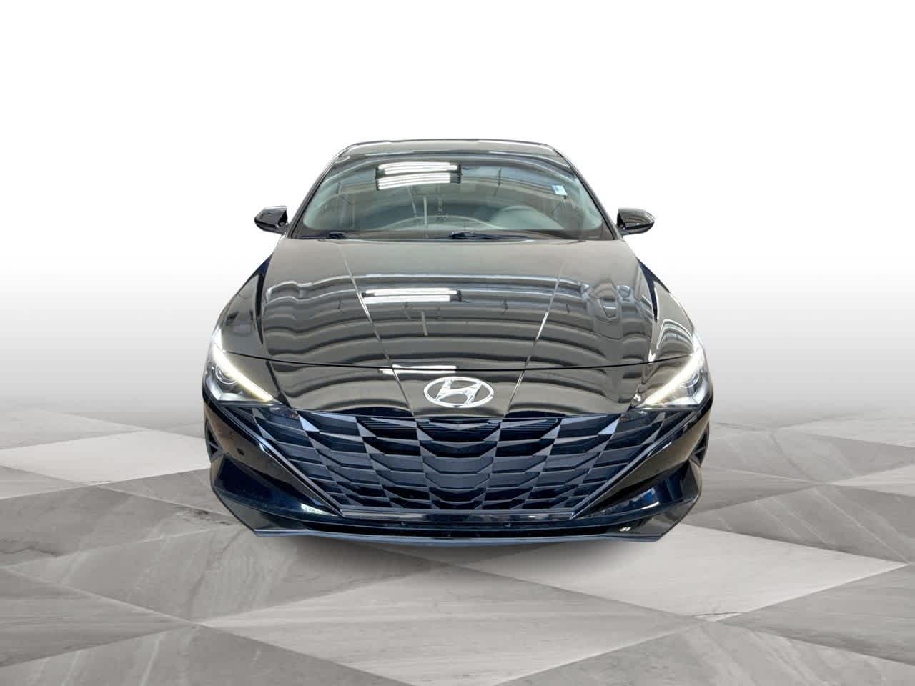 2023 Hyundai Elantra SEL 3