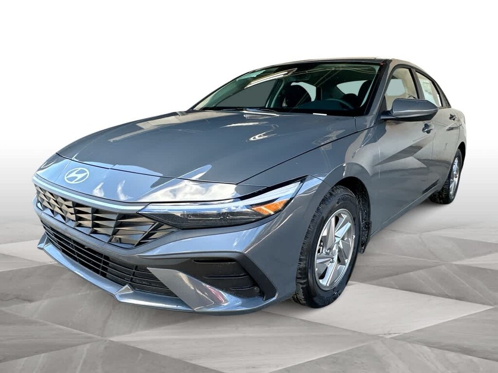 New 2025 Hyundai Elantra SE Sedan