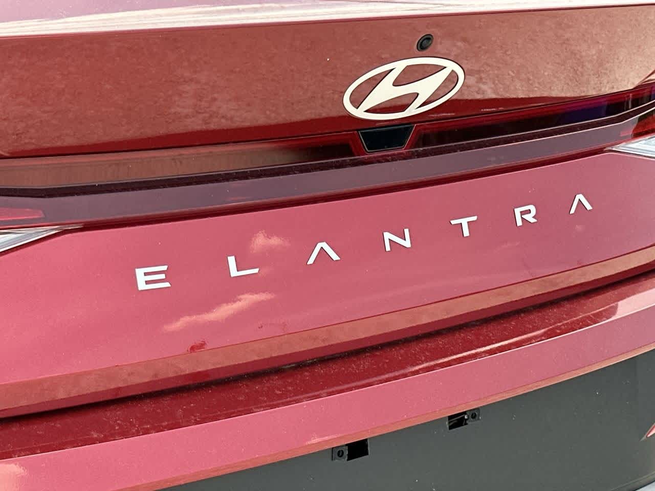Thumbnail: 2025 Hyundai Elantra - 10