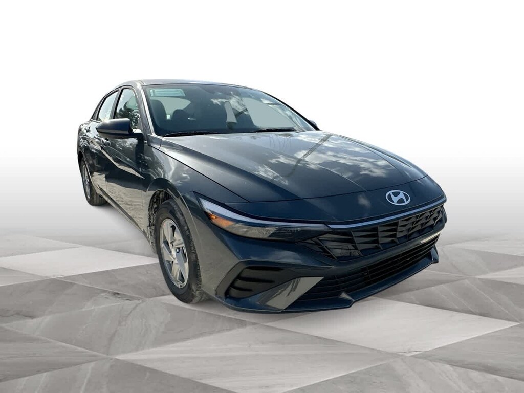 New 2025 Hyundai Elantra SE Sedan