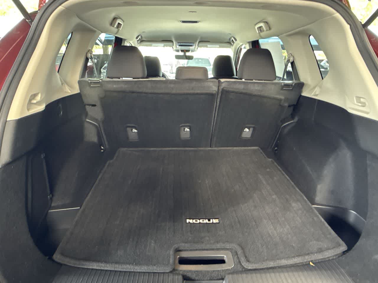 Thumbnail: 2022 Nissan Rogue - 25