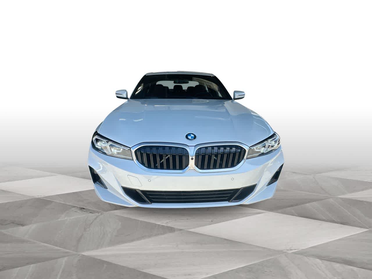 Thumbnail: 2025 BMW 3 Series - 3