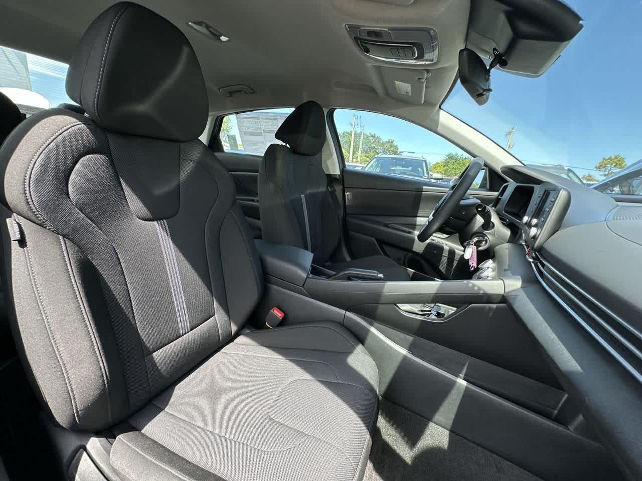 Thumbnail: 2025 Hyundai Elantra - 27