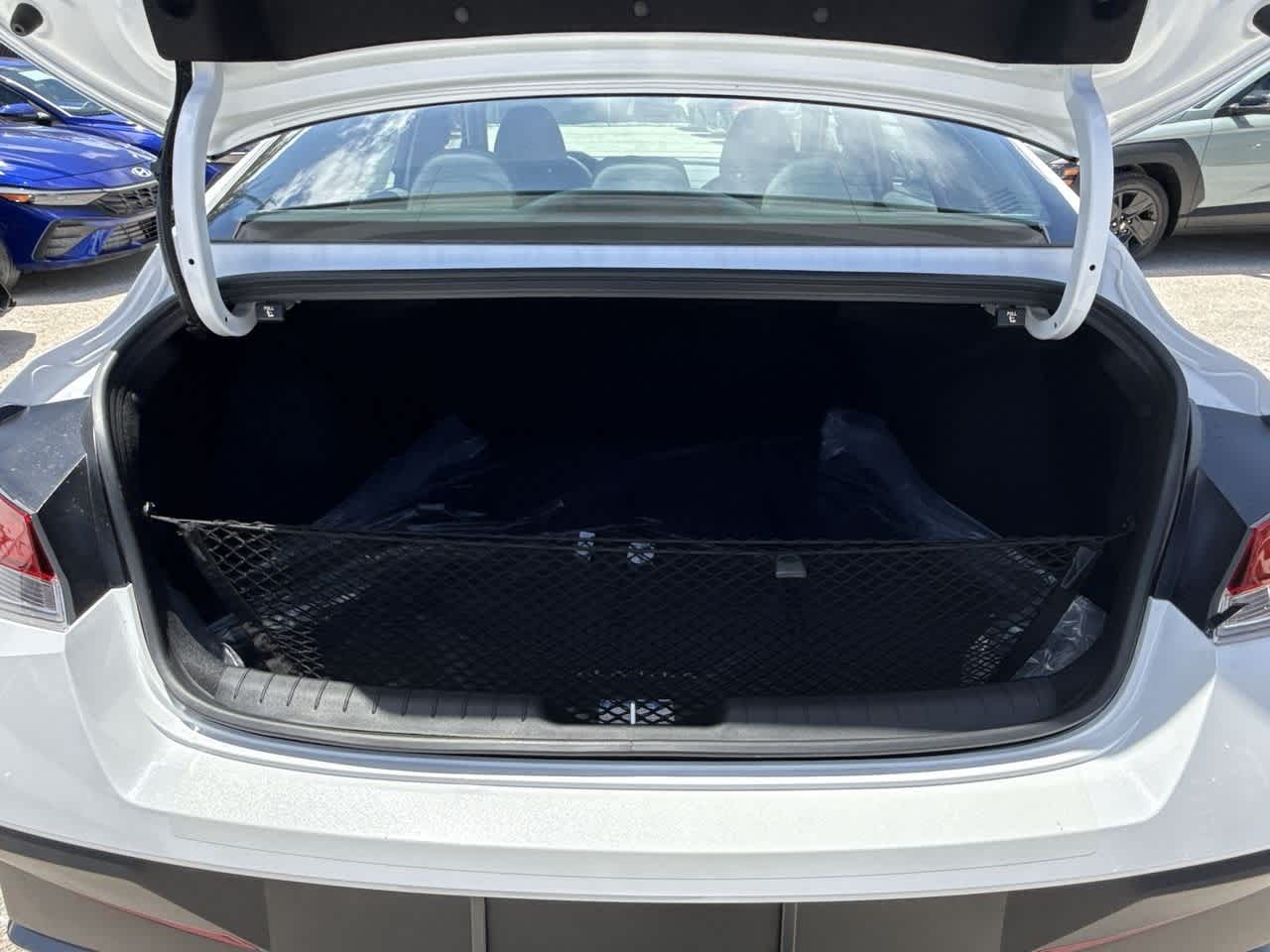 Thumbnail: 2025 Hyundai Elantra - 25