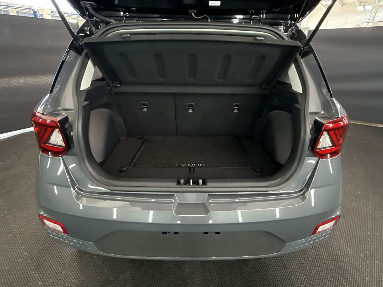 Thumbnail: 2024 Hyundai Venue - 31