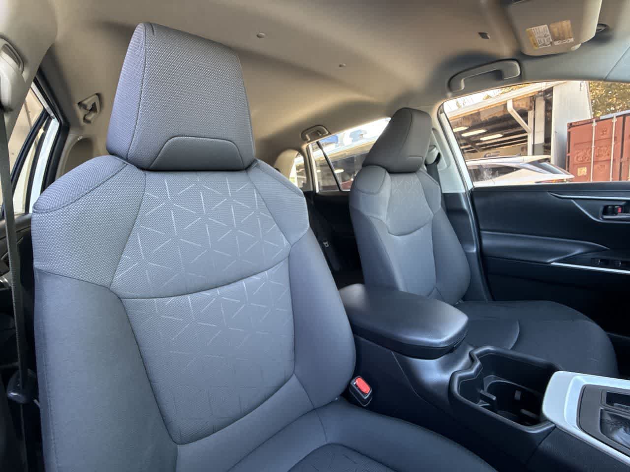 Thumbnail: 2024 Toyota RAV4 - 27