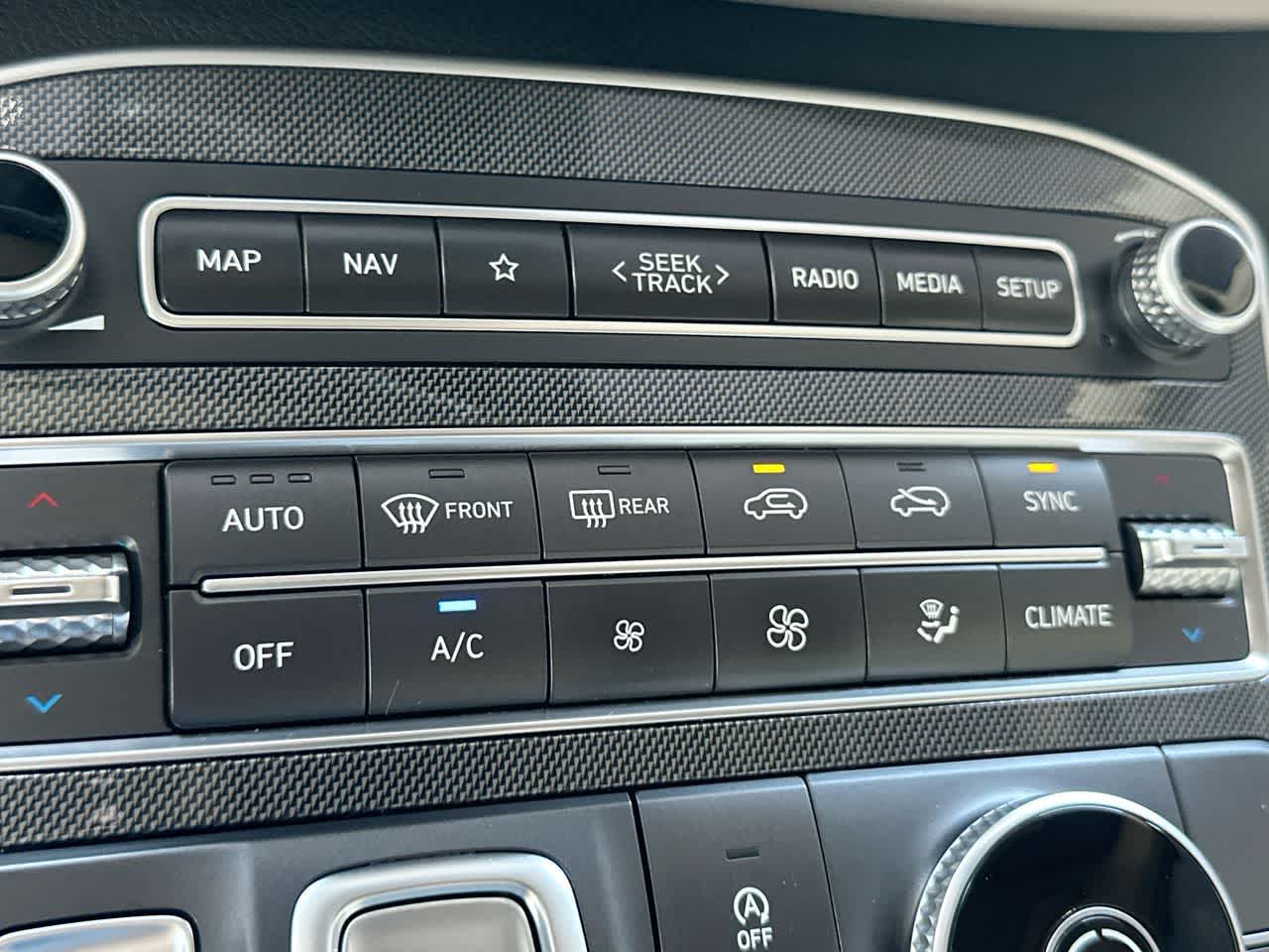 Thumbnail: 2023 Hyundai Santa Fe - 20