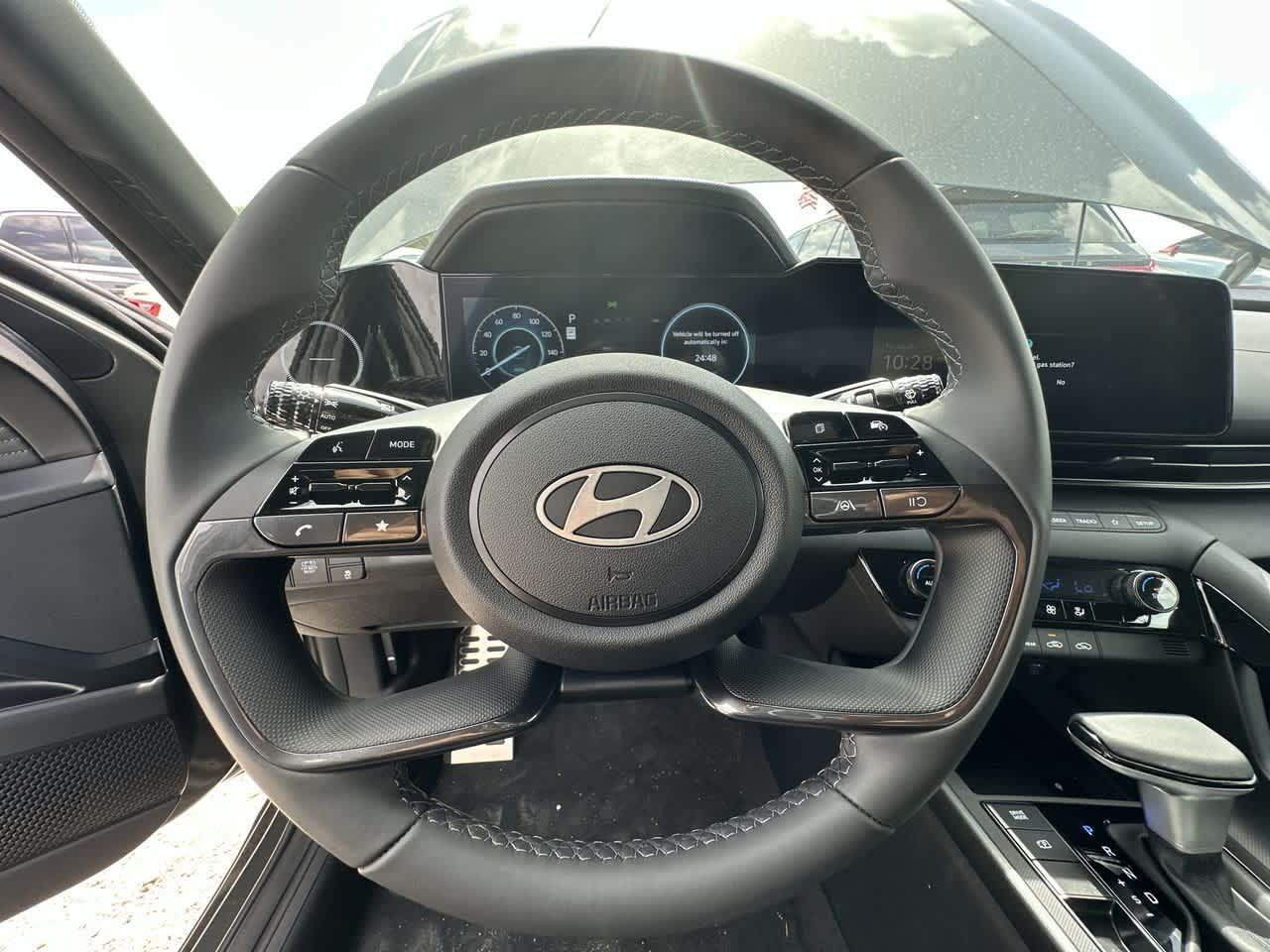 Thumbnail: 2025 Hyundai Elantra - 15