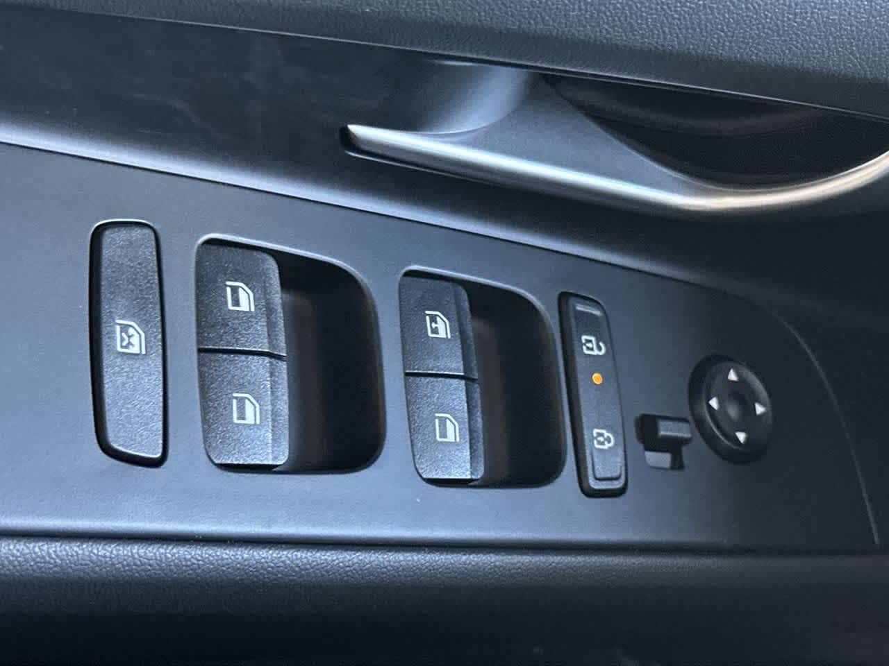 Thumbnail: 2025 Hyundai Elantra - 17