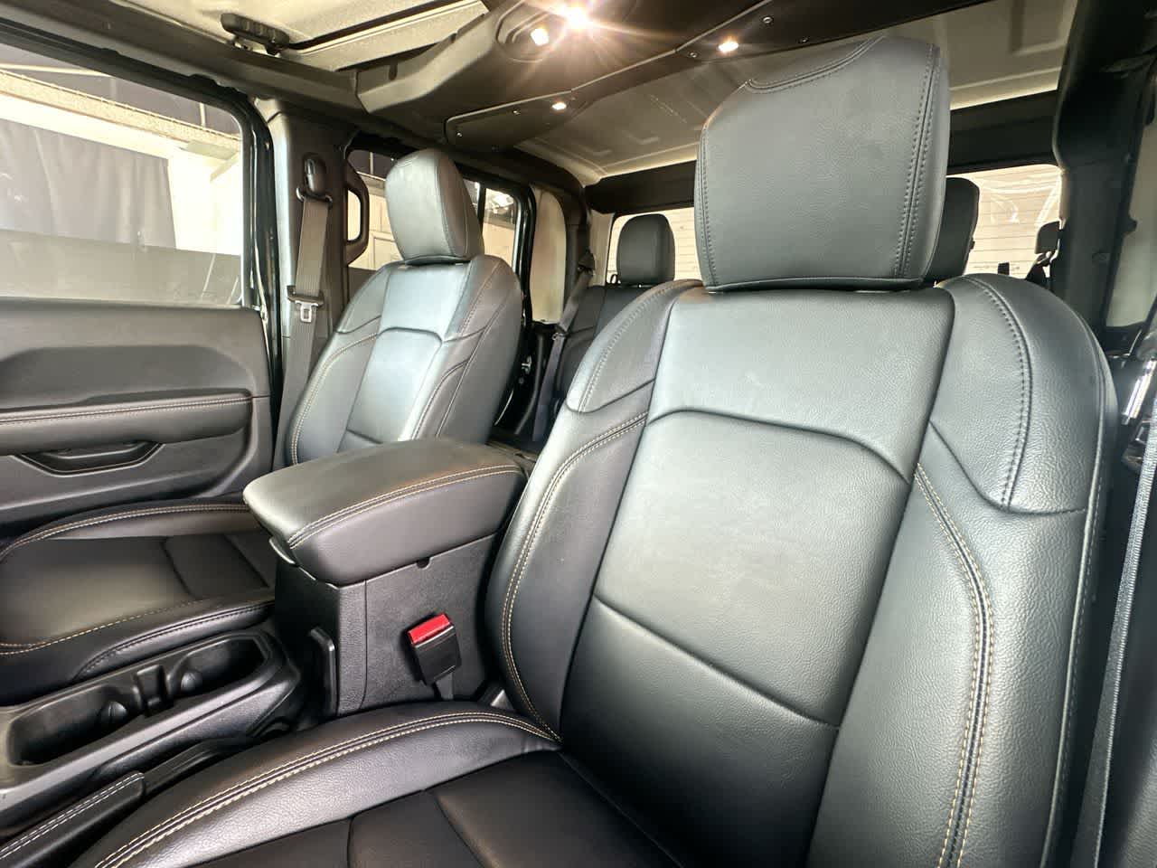 Thumbnail: 2025 Jeep Gladiator - 14