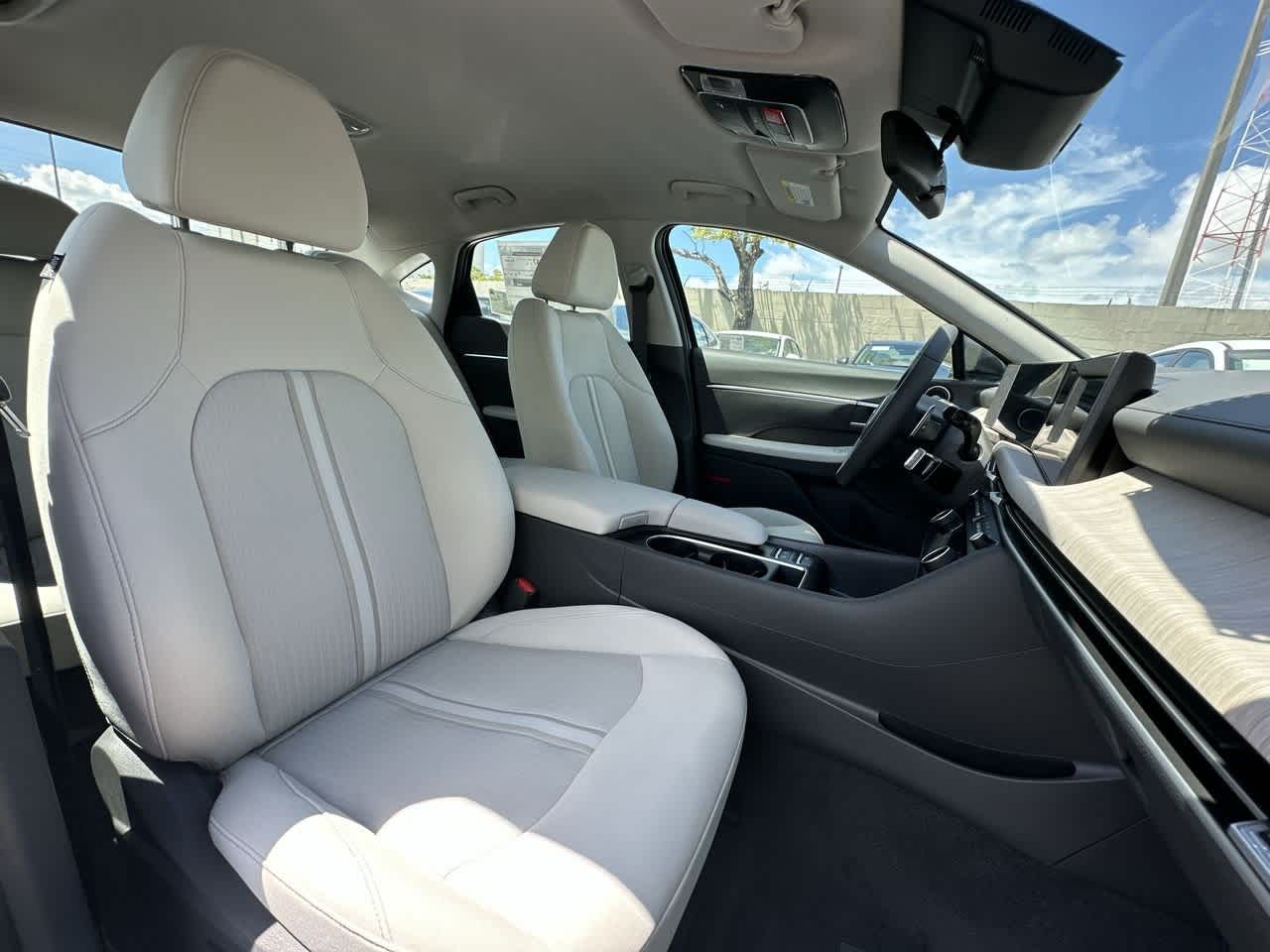 Thumbnail: 2025 Hyundai Sonata - 27