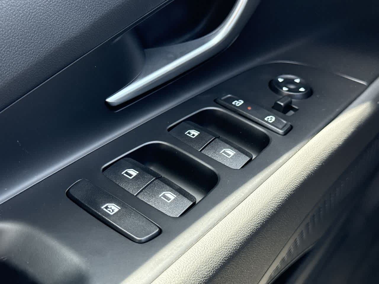 Thumbnail: 2025 Hyundai Elantra - 17