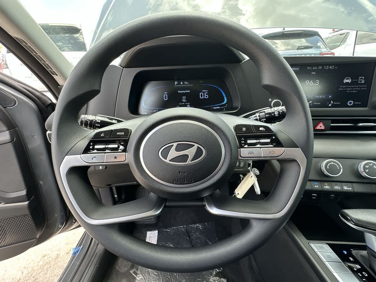 Thumbnail: 2025 Hyundai Elantra - 15