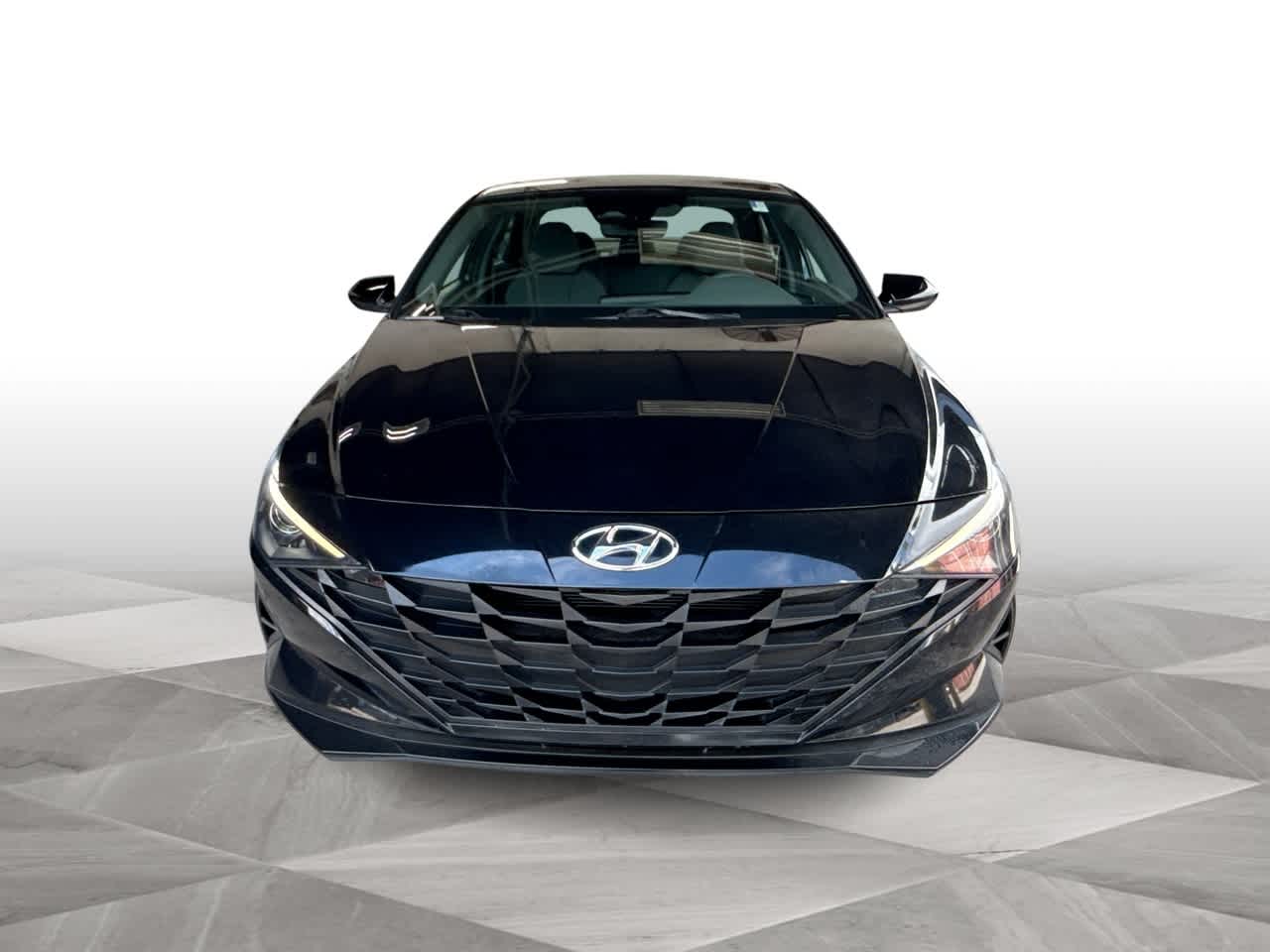 Thumbnail: 2023 Hyundai Elantra - 3