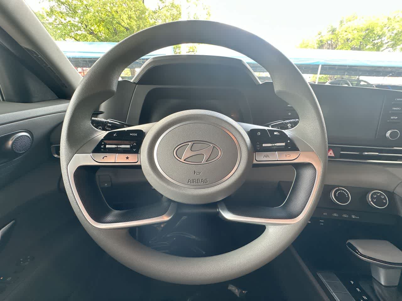 Thumbnail: 2025 Hyundai Elantra - 15