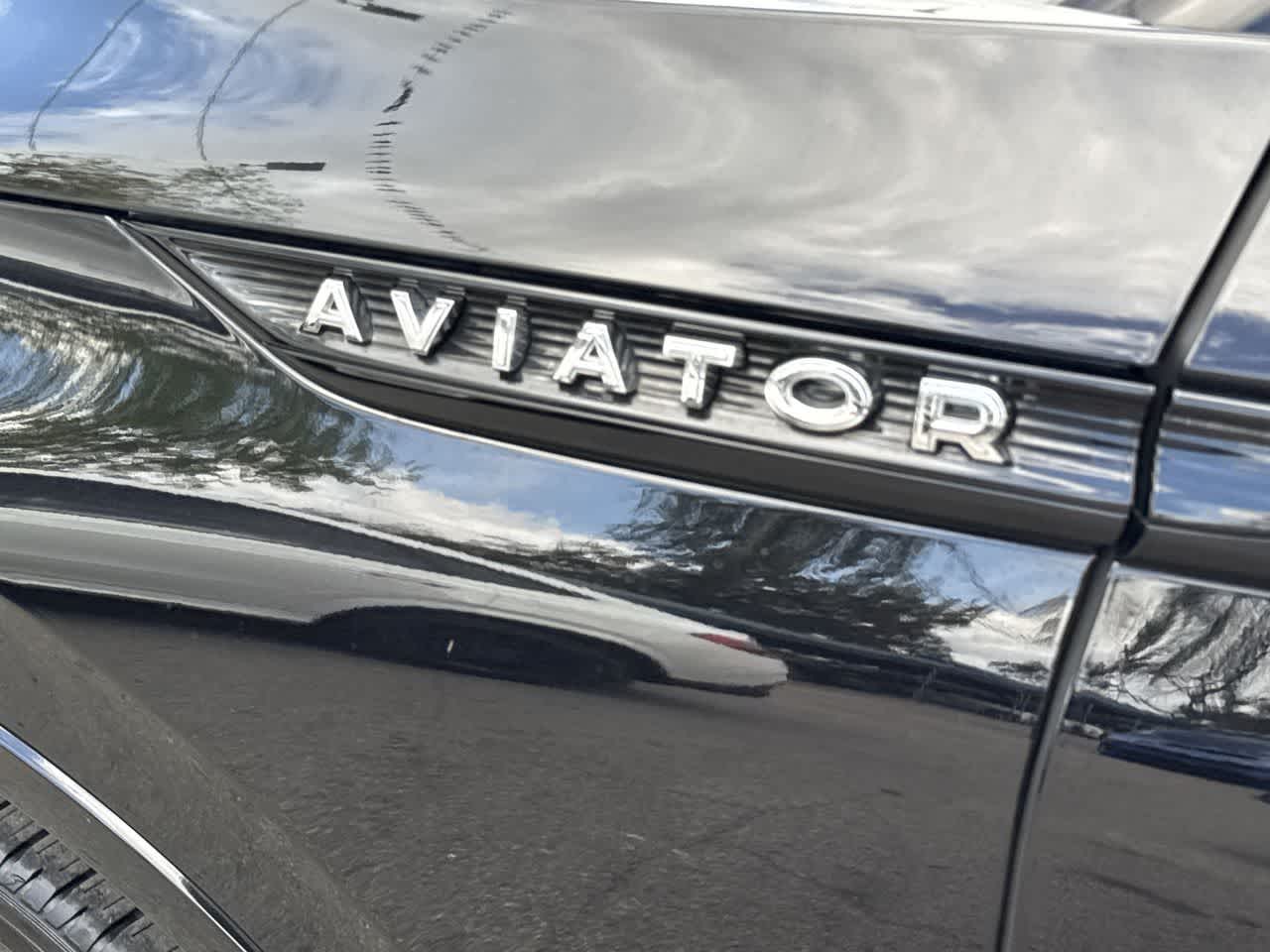 Thumbnail: 2024 Lincoln Aviator - 10