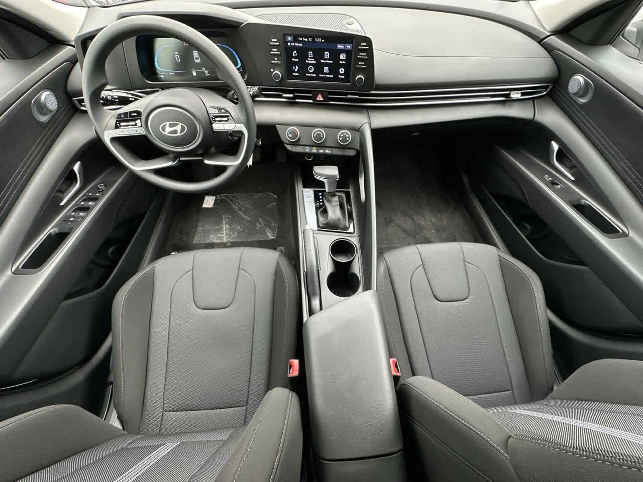 Thumbnail: 2025 Hyundai Elantra - 24