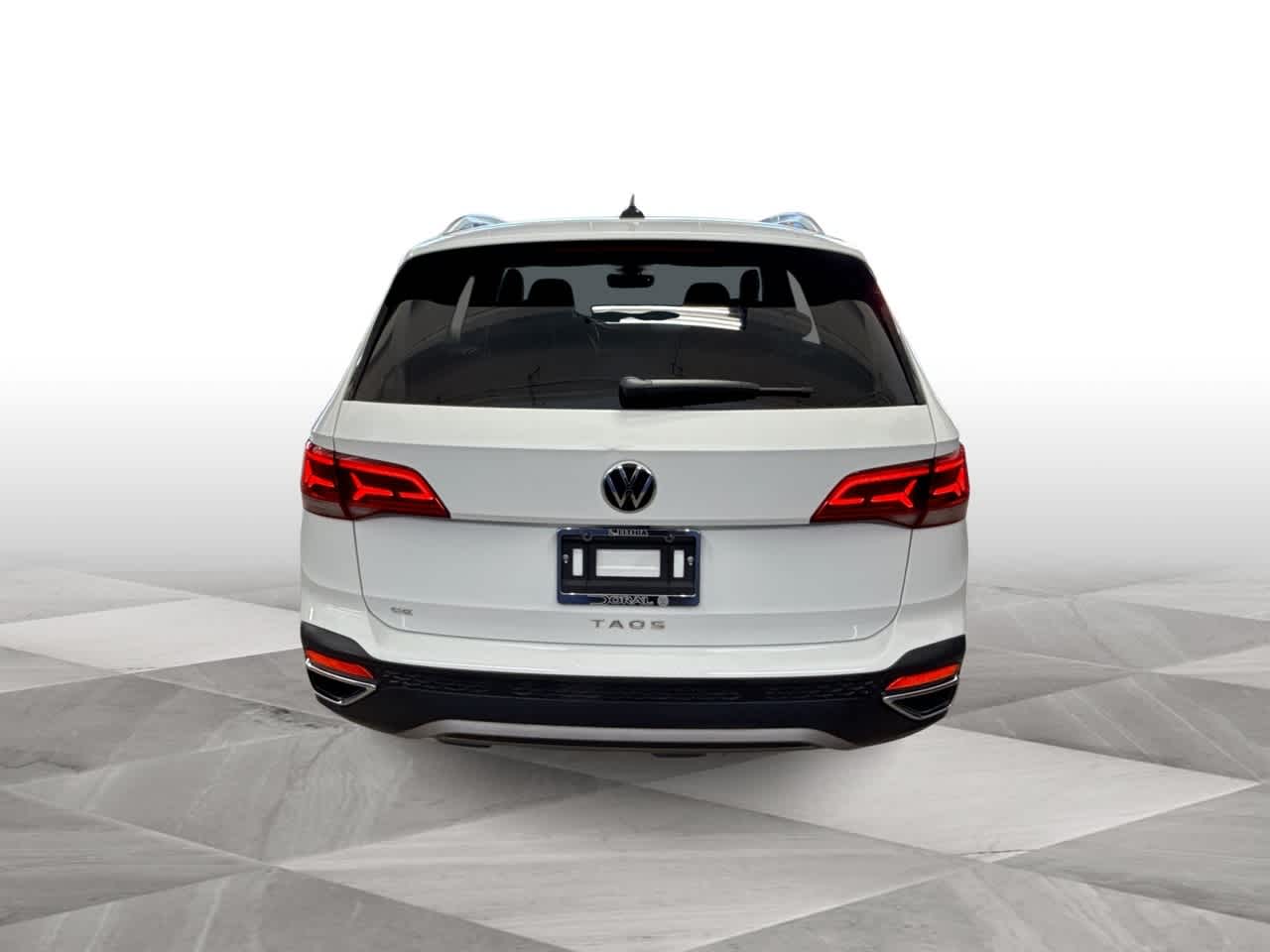 Thumbnail: 2023 Volkswagen Taos - 7