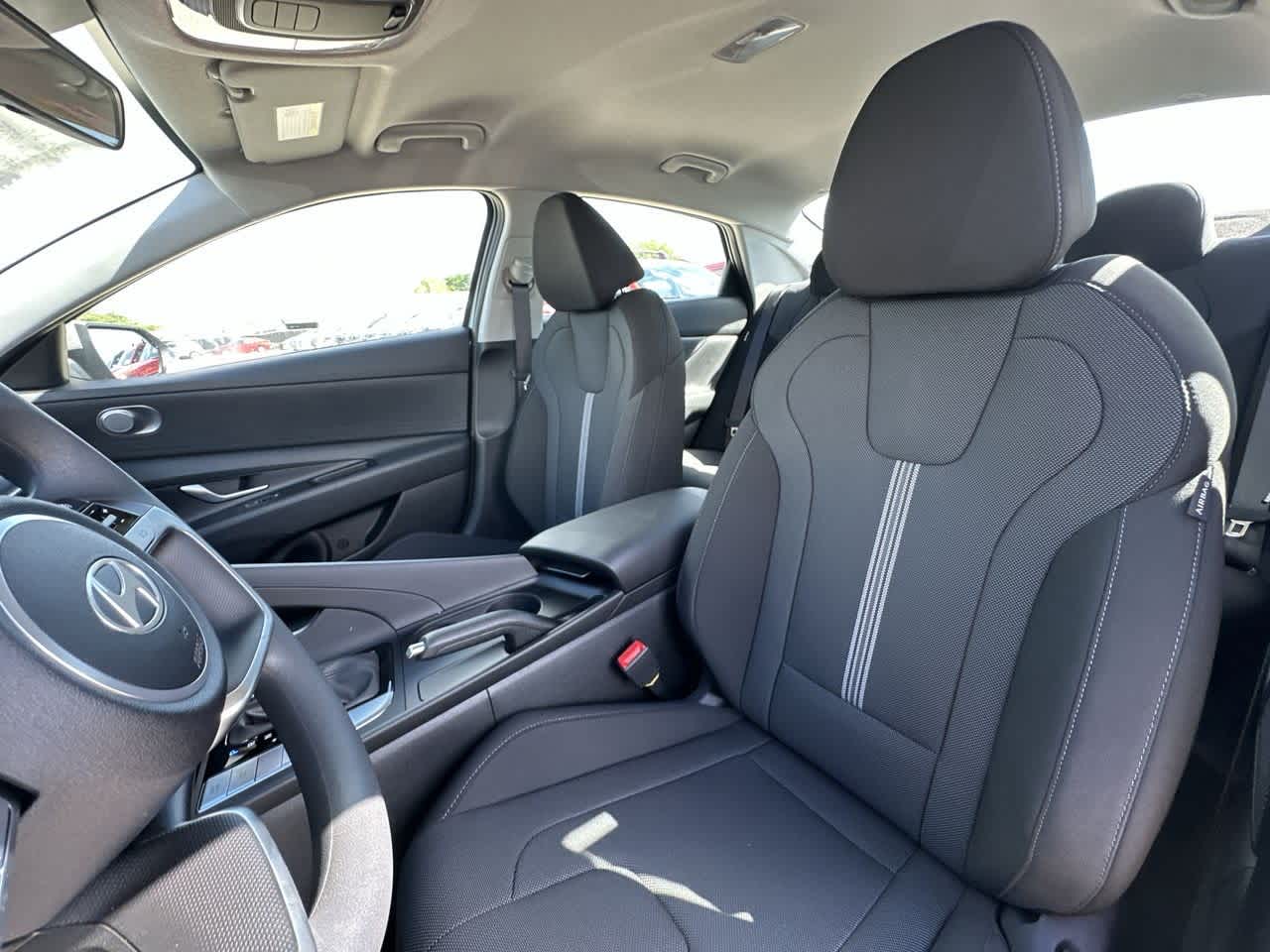 Thumbnail: 2025 Hyundai Elantra - 14