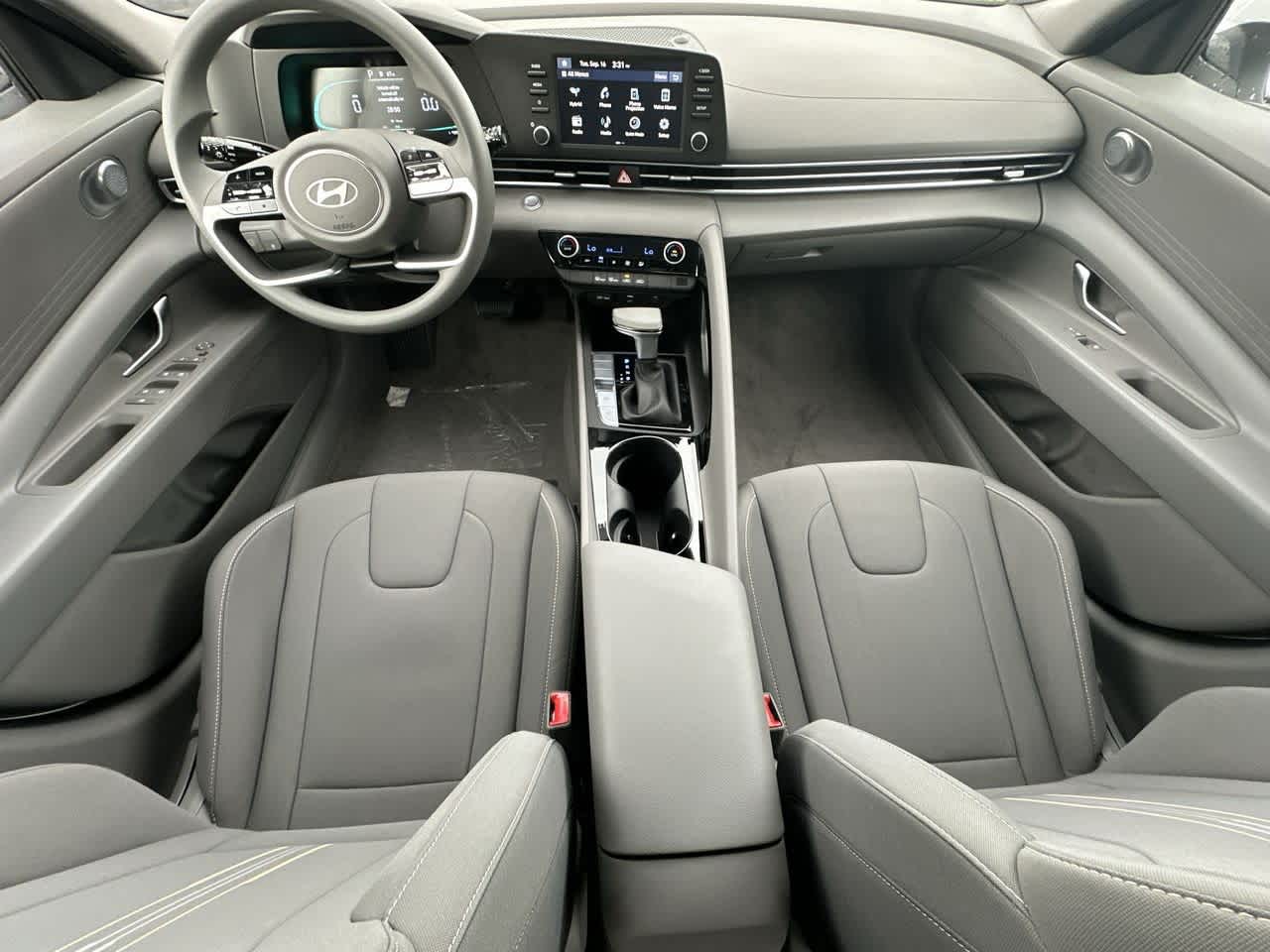 Thumbnail: 2025 Hyundai Elantra - 24