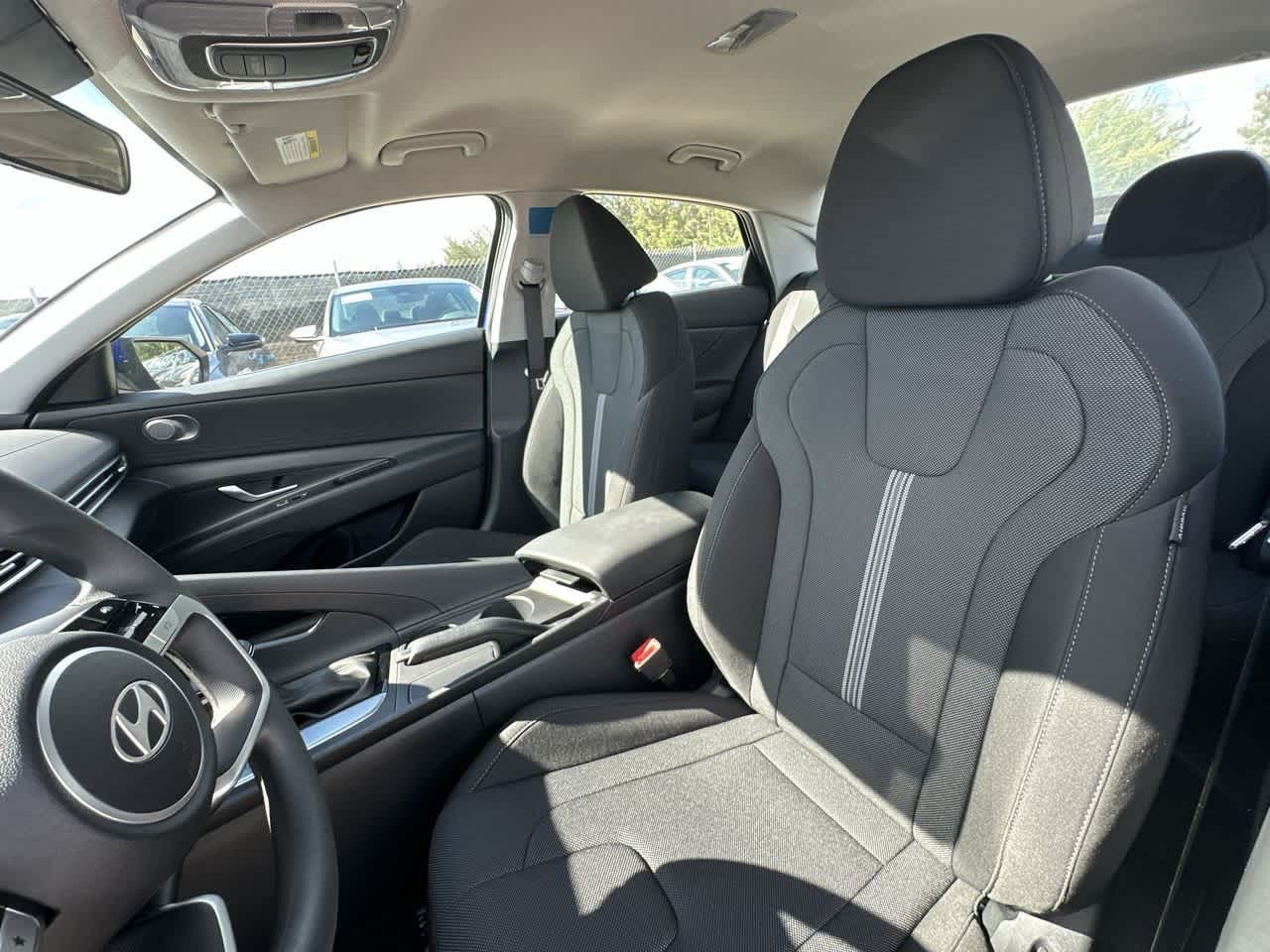 Thumbnail: 2025 Hyundai Elantra - 14