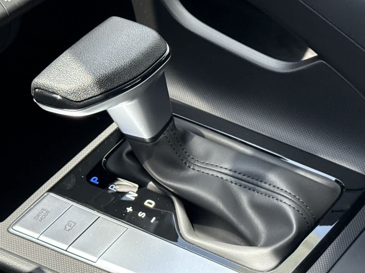 Thumbnail: 2025 Hyundai Elantra - 21