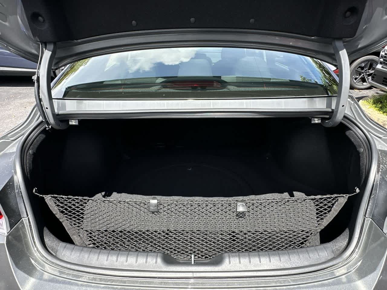 Thumbnail: 2025 Hyundai Elantra - 25