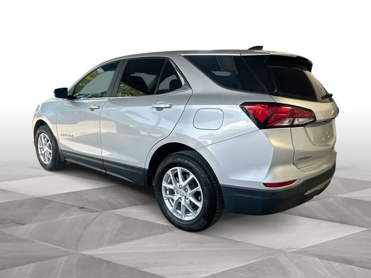 Thumbnail: 2022 Chevrolet Equinox - 6