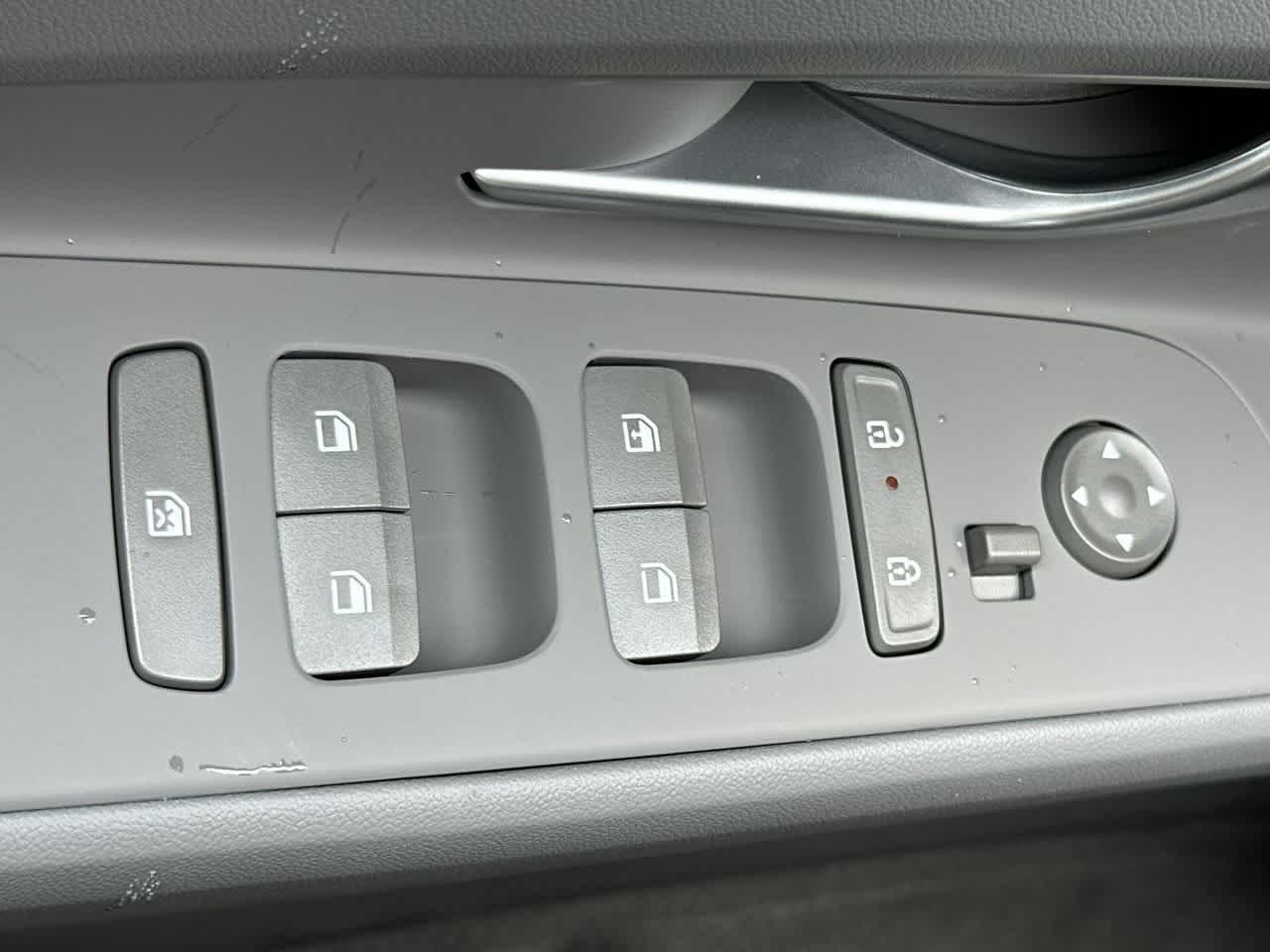 Thumbnail: 2025 Hyundai Elantra - 17