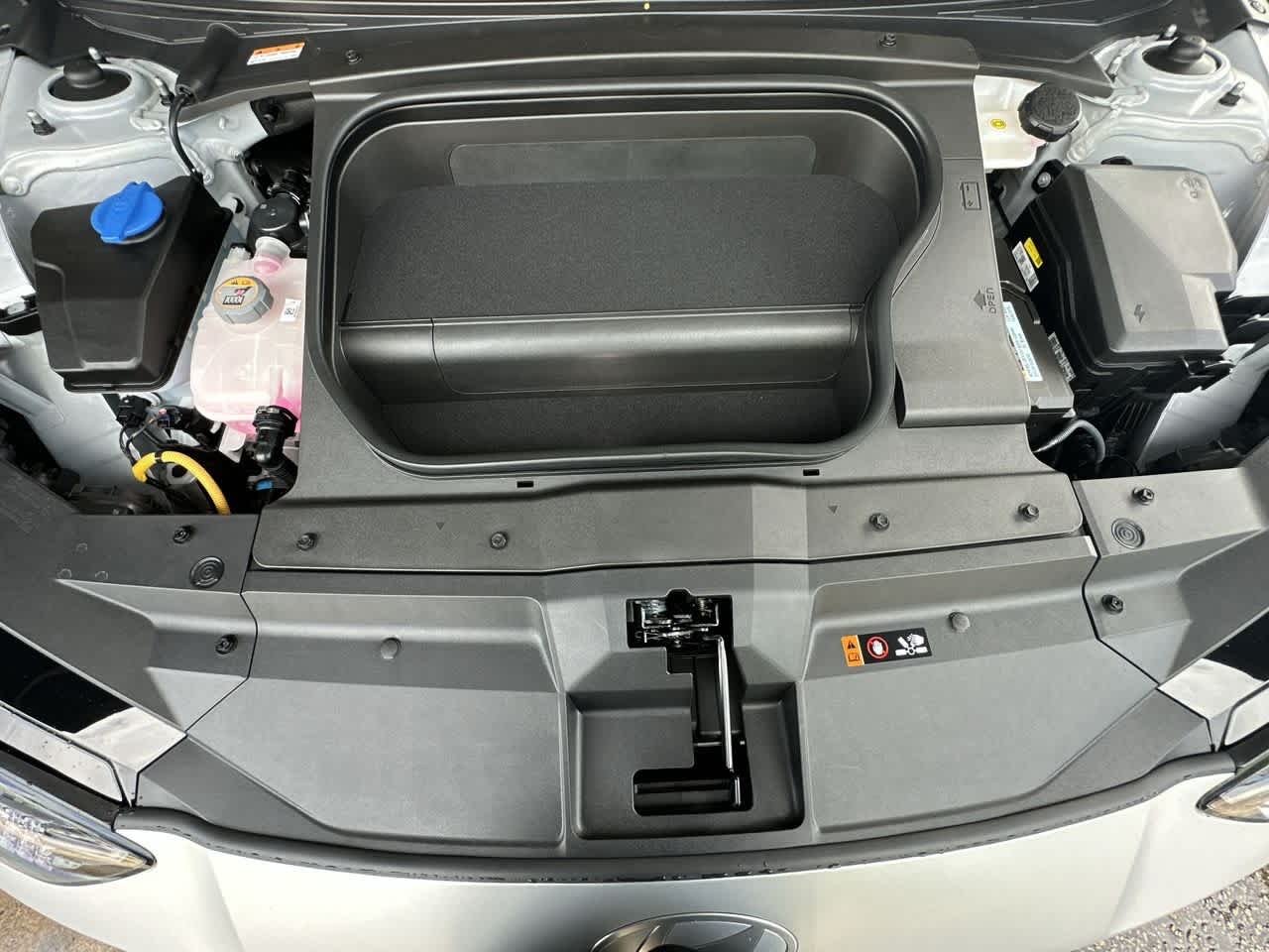 Thumbnail: 2025 Hyundai Ioniq 6 - 12