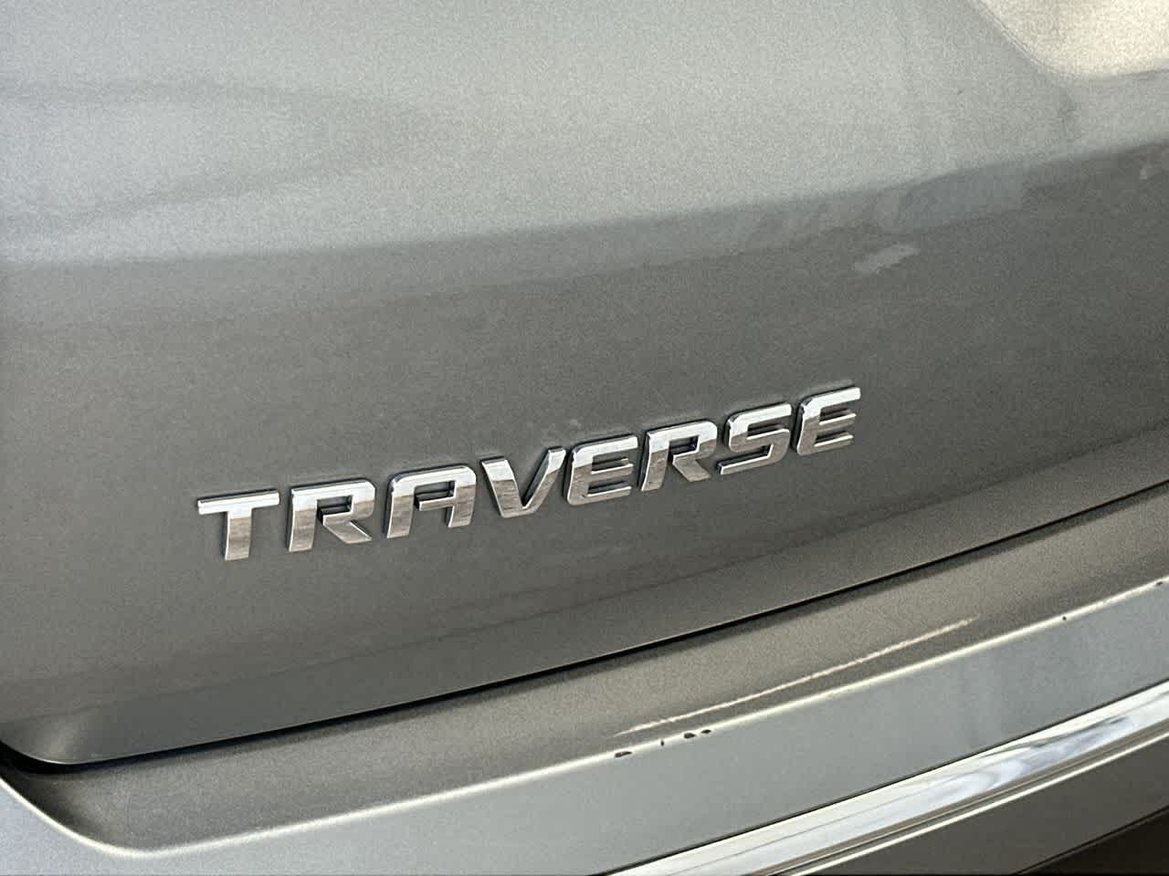 Thumbnail: 2023 Chevrolet Traverse - 10