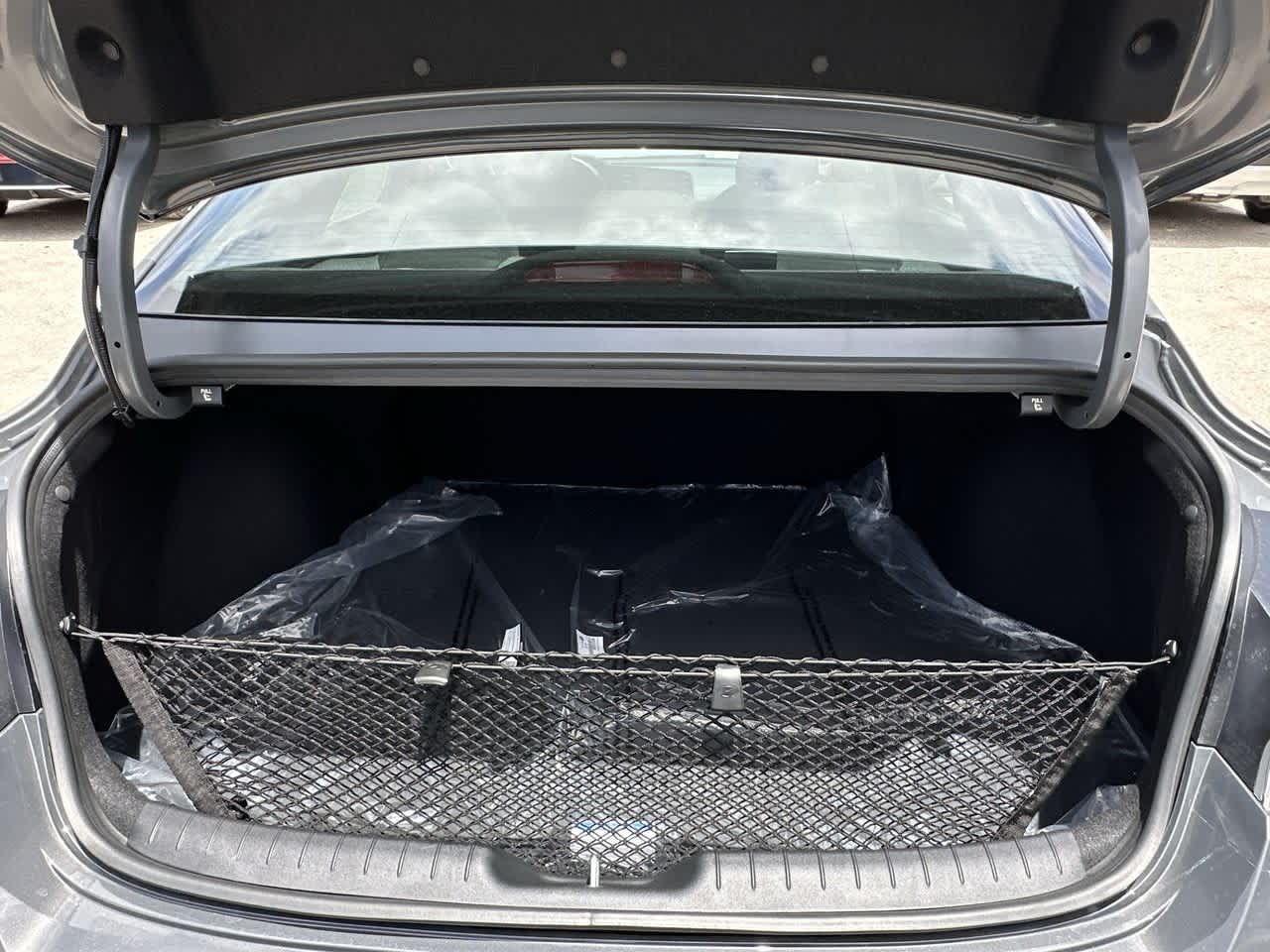 Thumbnail: 2025 Hyundai Elantra - 25