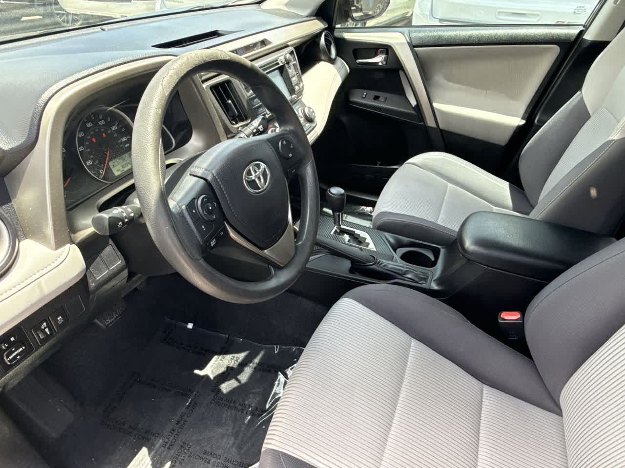 2014 Toyota RAV4 XLE 13