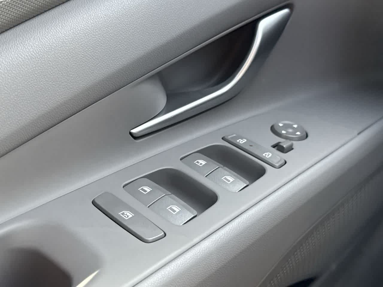 Thumbnail: 2025 Hyundai Elantra - 17