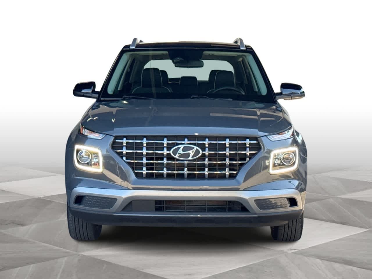 Thumbnail: 2023 Hyundai Venue - 3