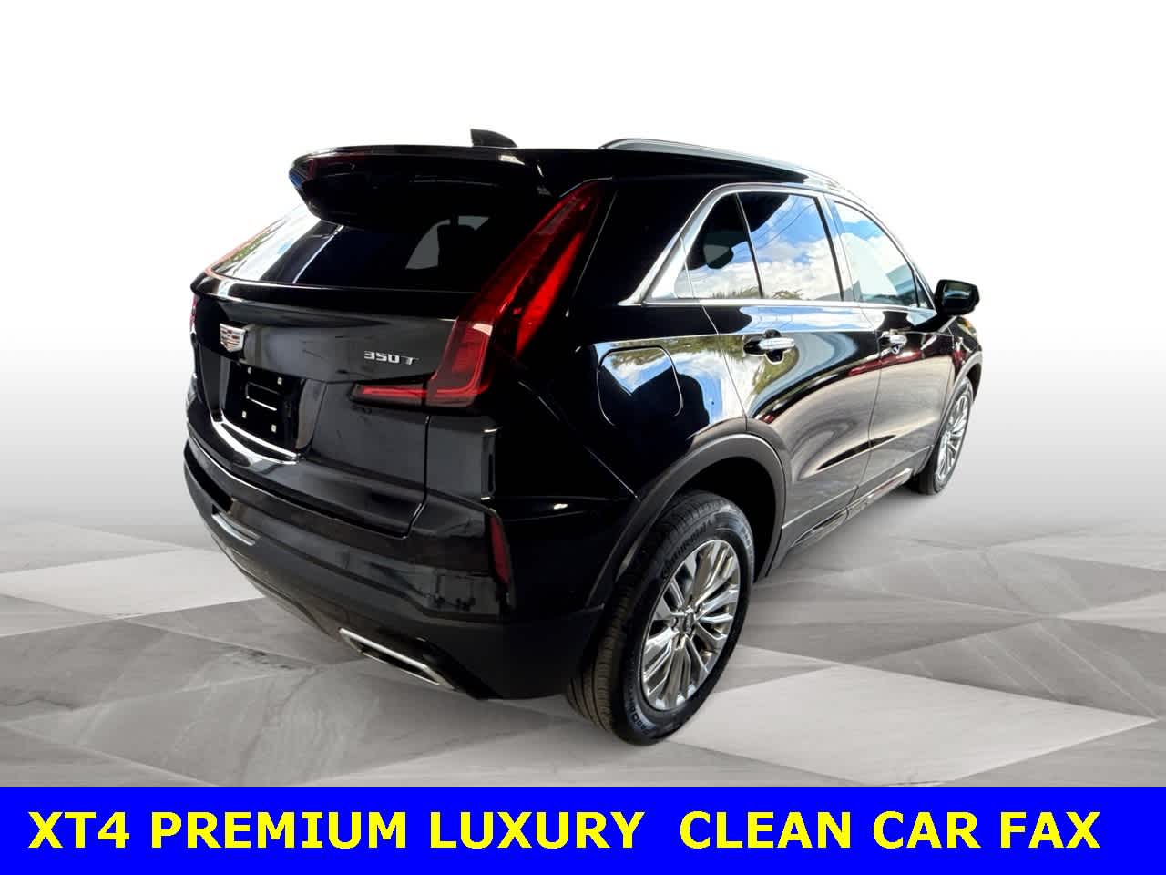 Thumbnail: 2024 Cadillac XT4 - 8