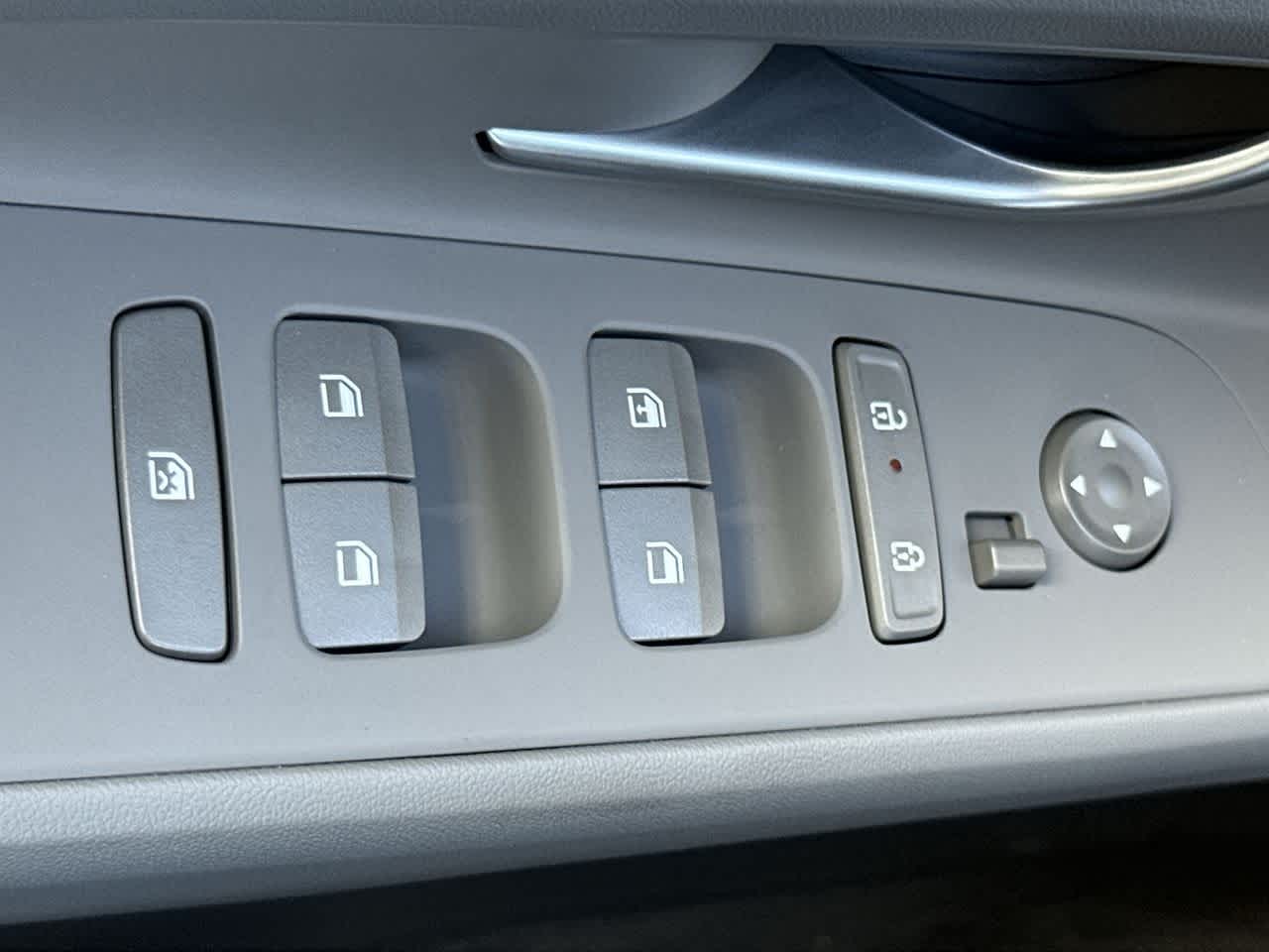 Thumbnail: 2025 Hyundai Elantra - 17