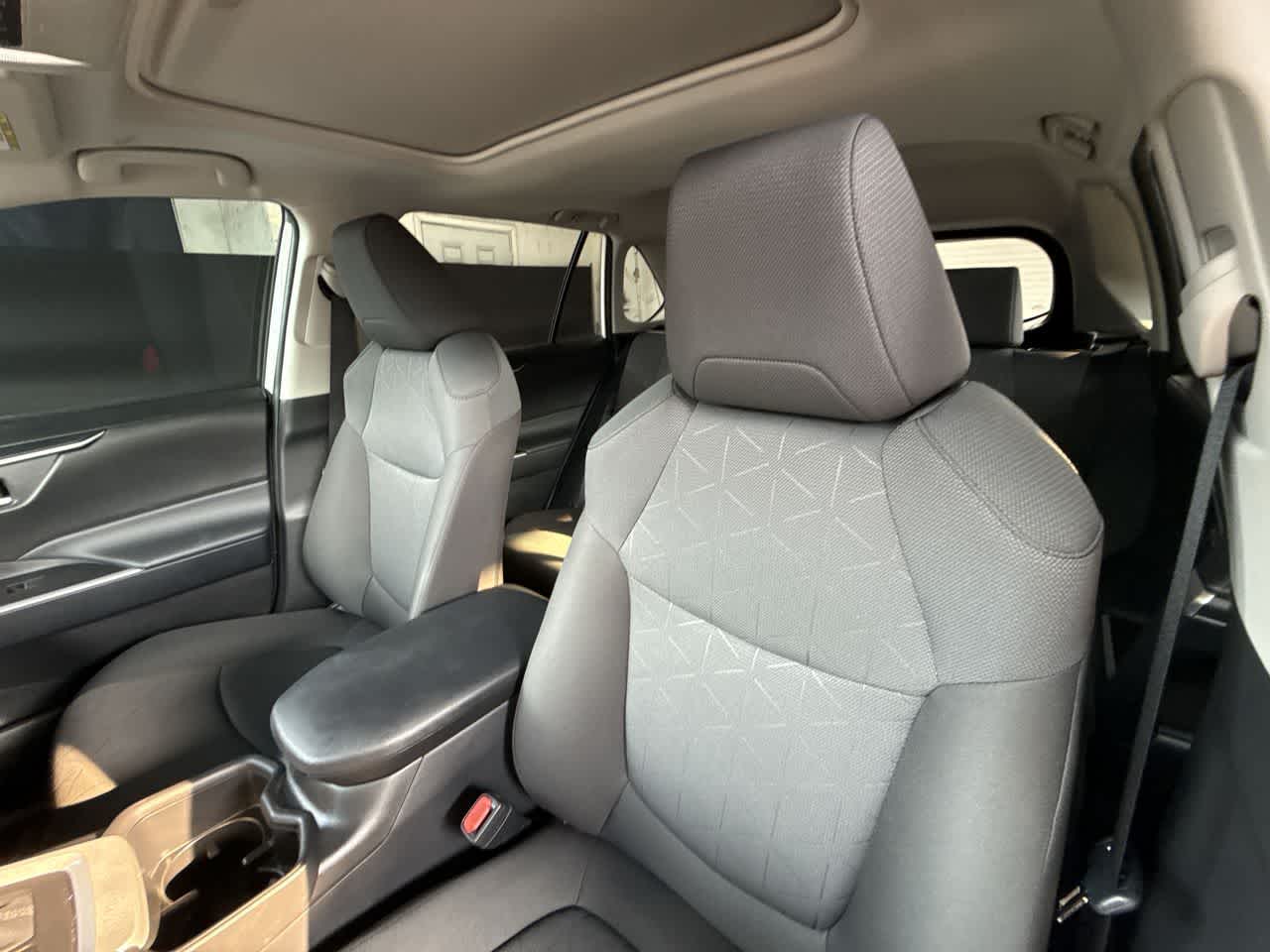 Thumbnail: 2024 Toyota RAV4 - 14