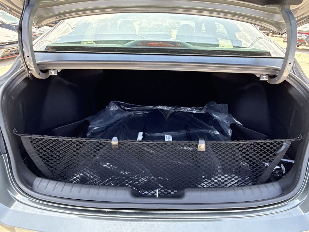 Thumbnail: 2025 Hyundai Elantra - 25