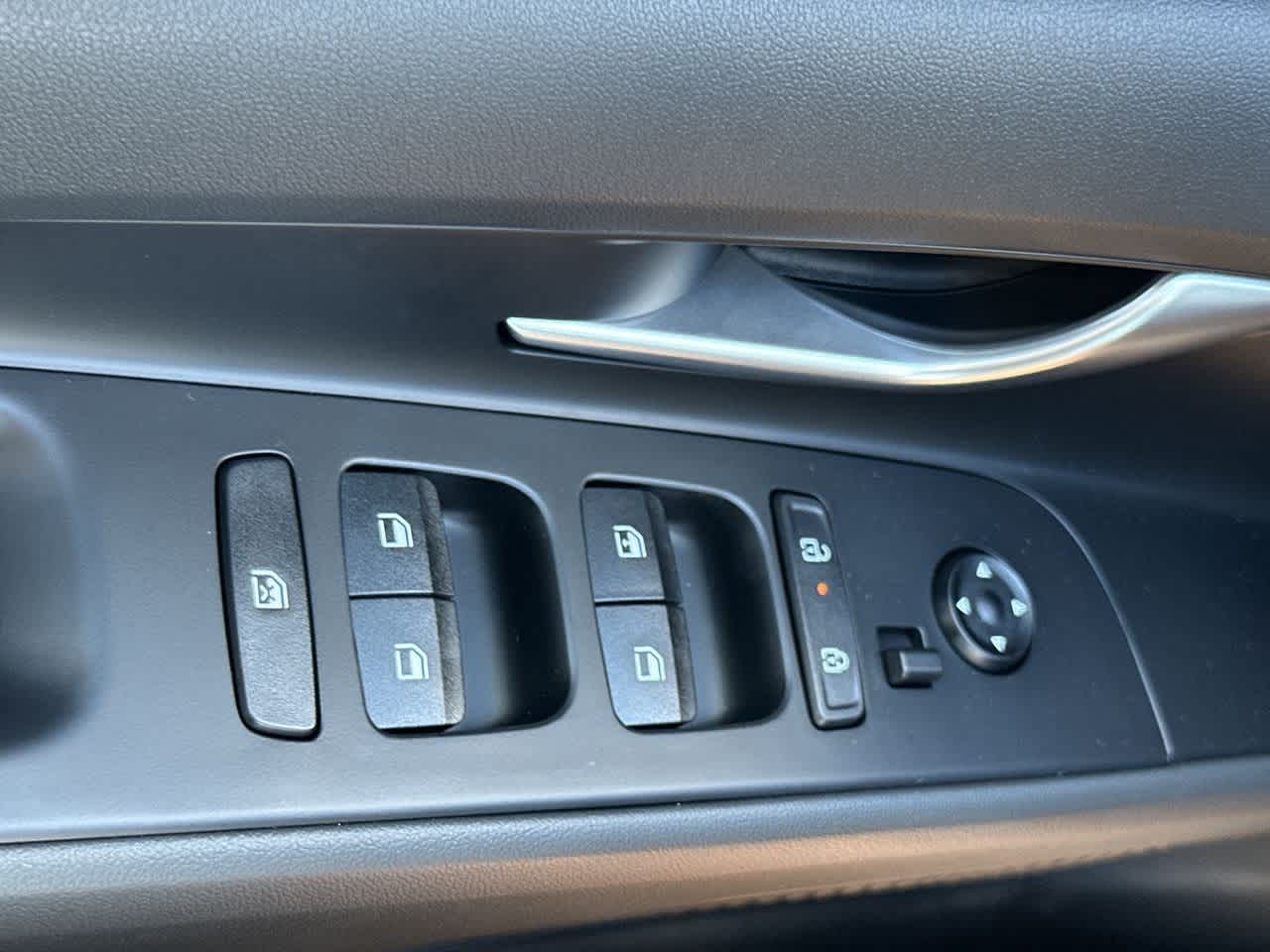 Thumbnail: 2025 Hyundai Elantra - 17