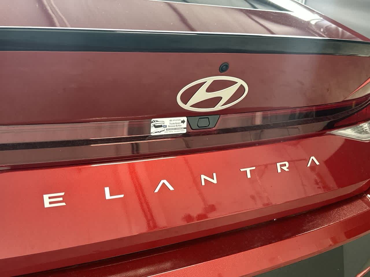 Thumbnail: 2025 Hyundai Elantra - 9