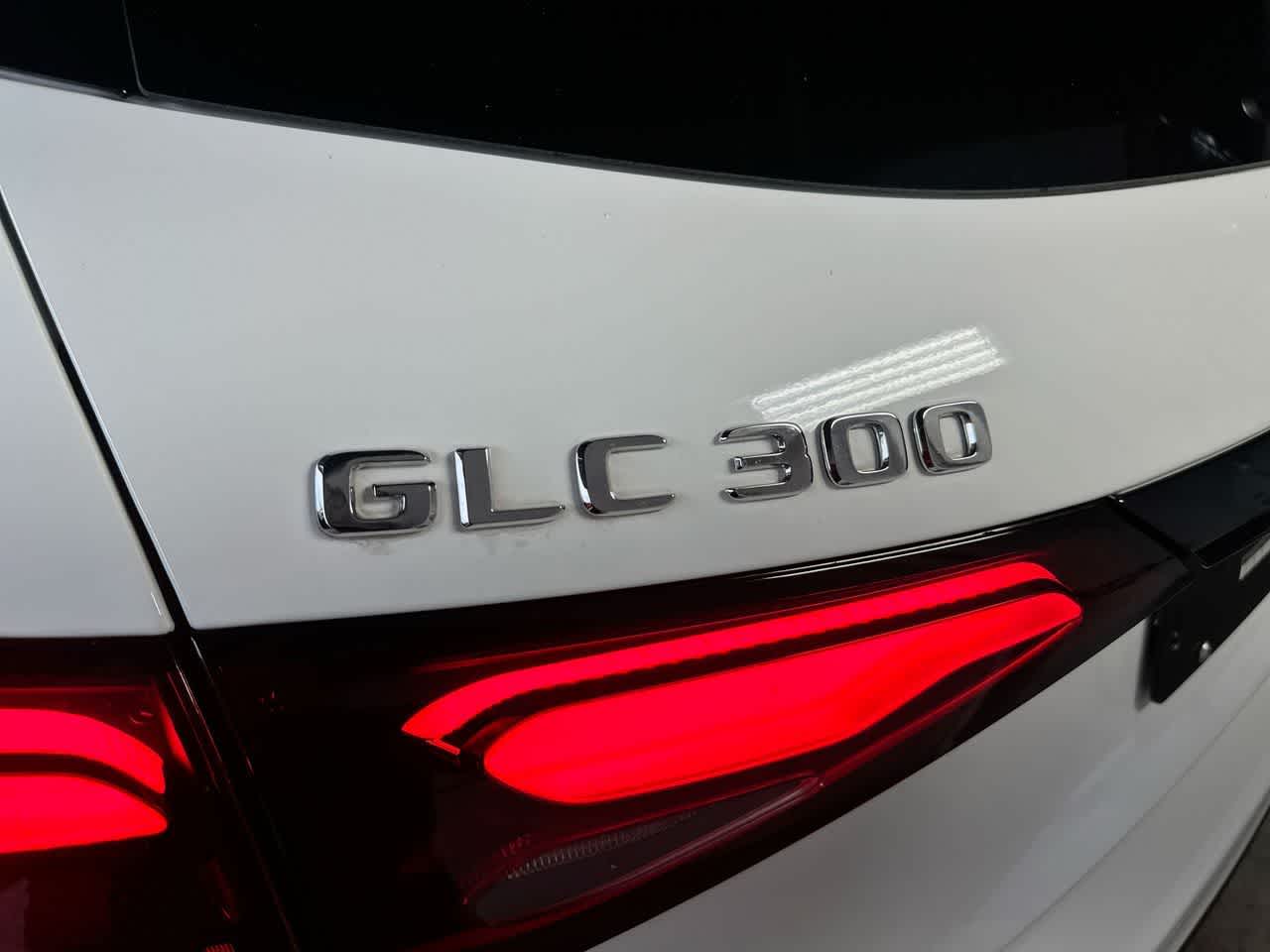 Thumbnail: 2026 Mercedes-Benz GLC - 10
