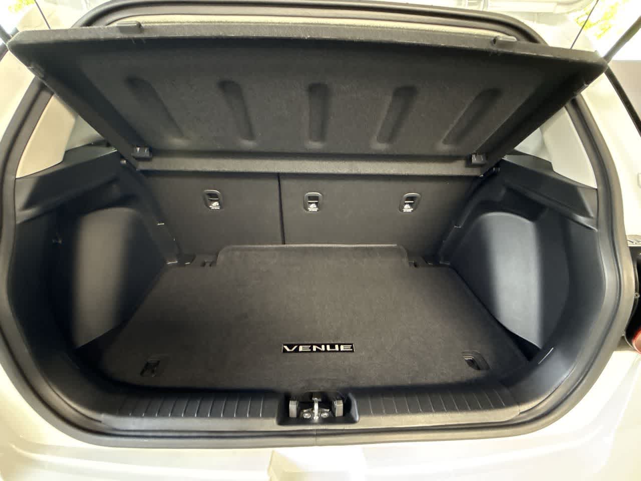 Thumbnail: 2025 Hyundai Venue - 25